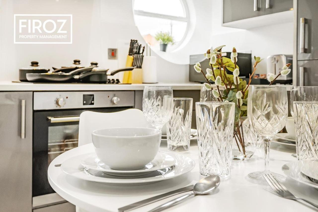 Brand New, 1 Bed 1 Bath, Modern Town Center Apartment, Netflix By Redwood Stays Aldershot Esterno foto